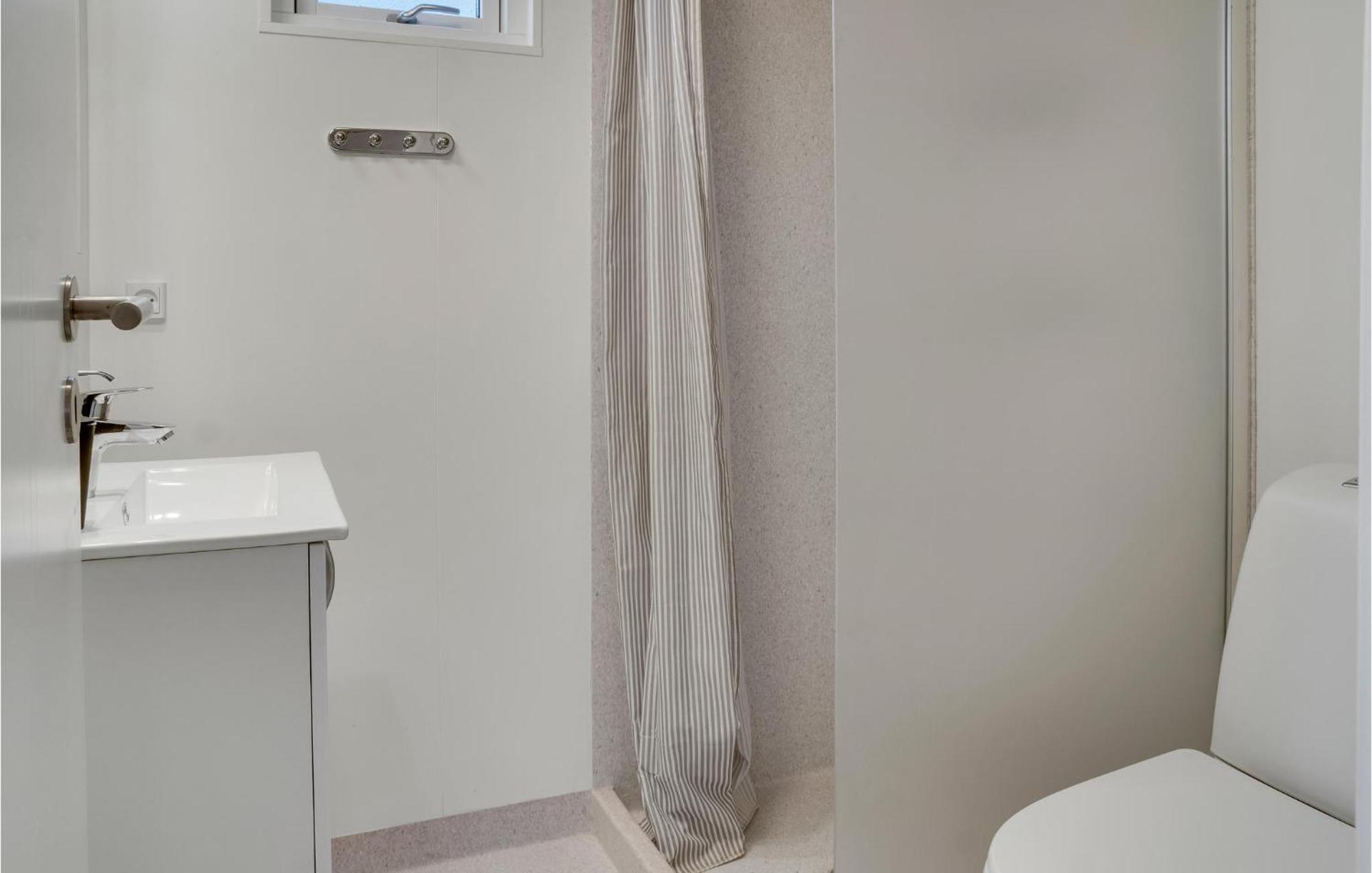 Bøtø By Amazing Apartment In Vaeggerlose With Kitchenette מראה חיצוני תמונה