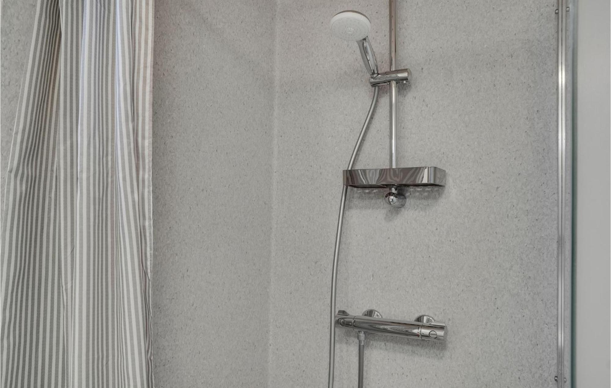 Bøtø By Amazing Apartment In Vaeggerlose With Kitchenette מראה חיצוני תמונה