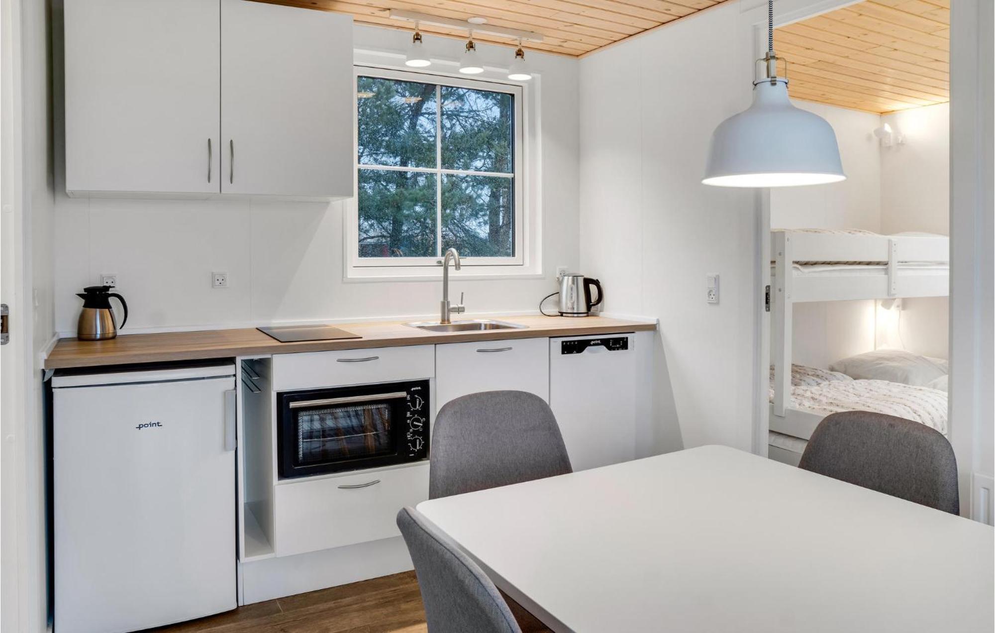 Bøtø By Amazing Apartment In Vaeggerlose With Kitchenette מראה חיצוני תמונה