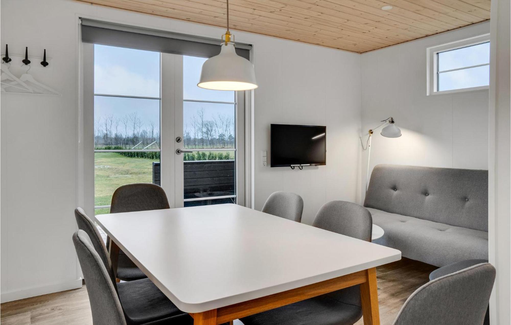 Bøtø By Amazing Apartment In Vaeggerlose With Kitchenette מראה חיצוני תמונה